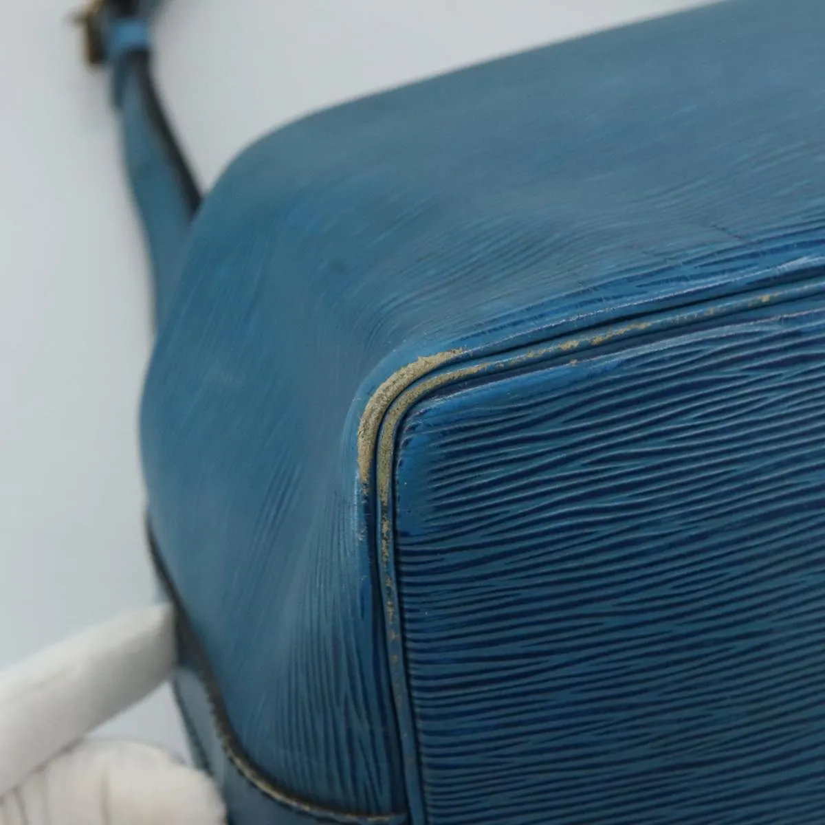 LOUIS VUITTON Epi Petit Noe Shoulder Bag Blue M44105 LV 104365