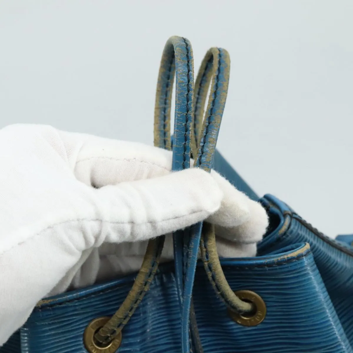 LOUIS VUITTON Epi Petit Noe Shoulder Bag Blue M44105 LV 104365