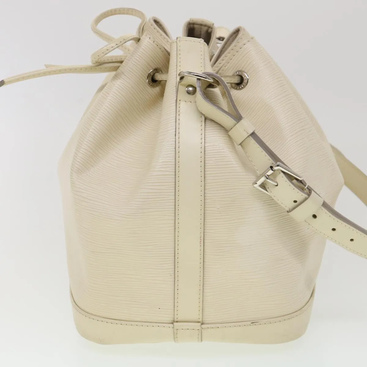 LOUIS VUITTON Epi Petit Noe Shoulder Bag White Yvoire M4084J LV 39066