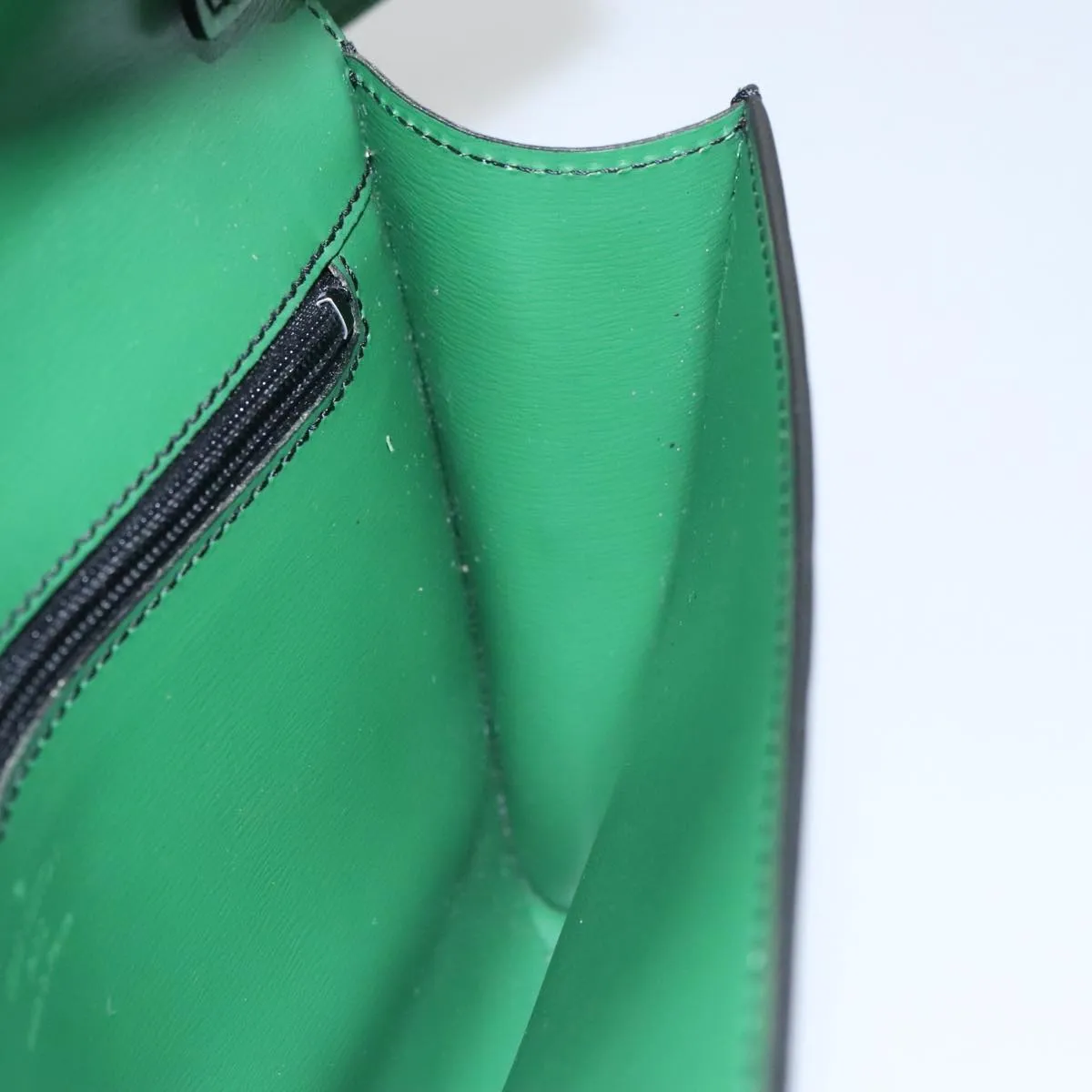 LOUIS VUITTON Epi Pochette Arche Shoulder Bag Green M52574 LV 104383