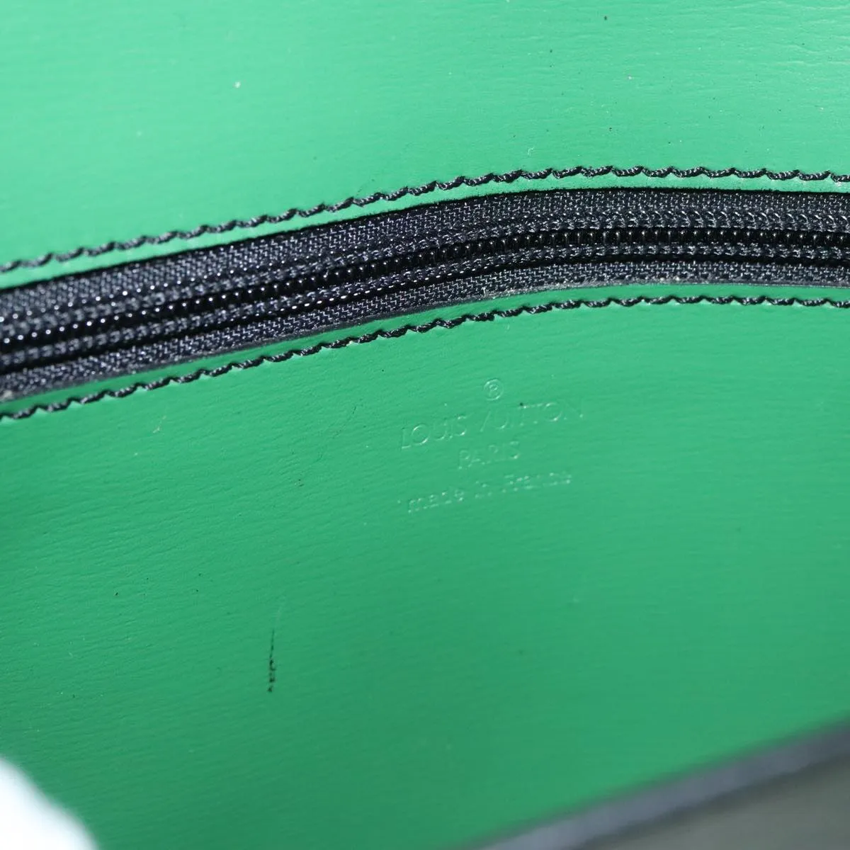 LOUIS VUITTON Epi Pochette Arche Shoulder Bag Green M52574 LV 104383