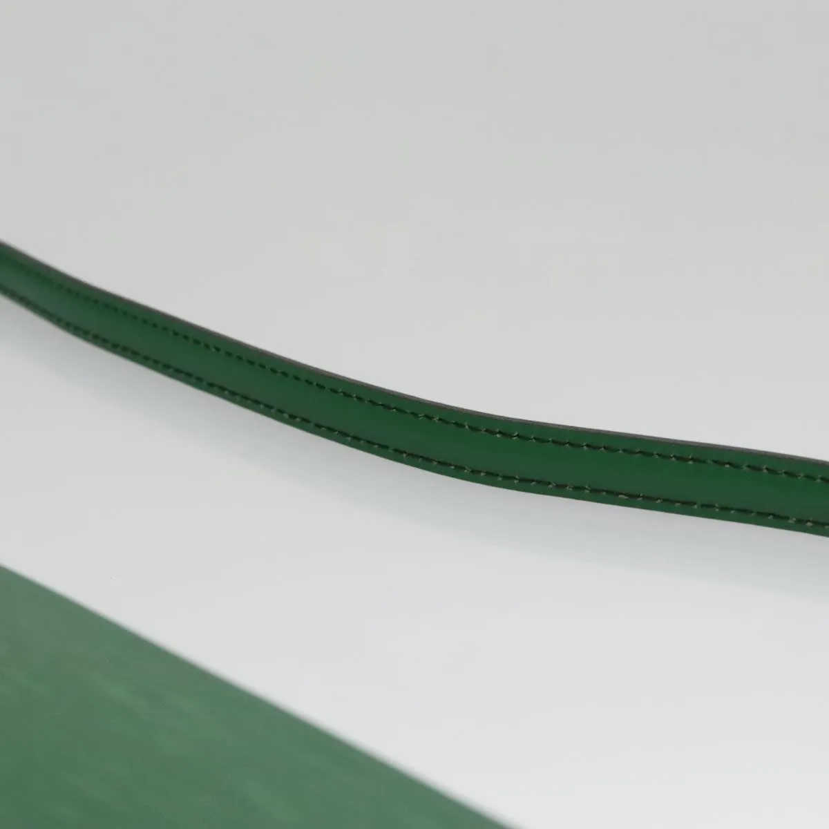 LOUIS VUITTON Epi Pochette Arche Shoulder Bag Green M52574 LV 104383