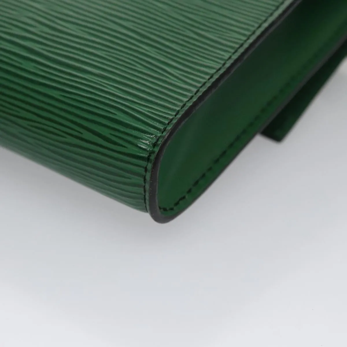 LOUIS VUITTON Epi Pochette Arche Shoulder Bag Green M52574 LV 104383