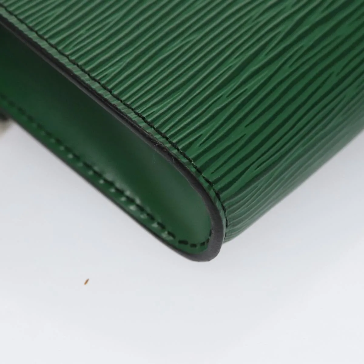 LOUIS VUITTON Epi Pochette Arche Shoulder Bag Green M52574 LV 104383