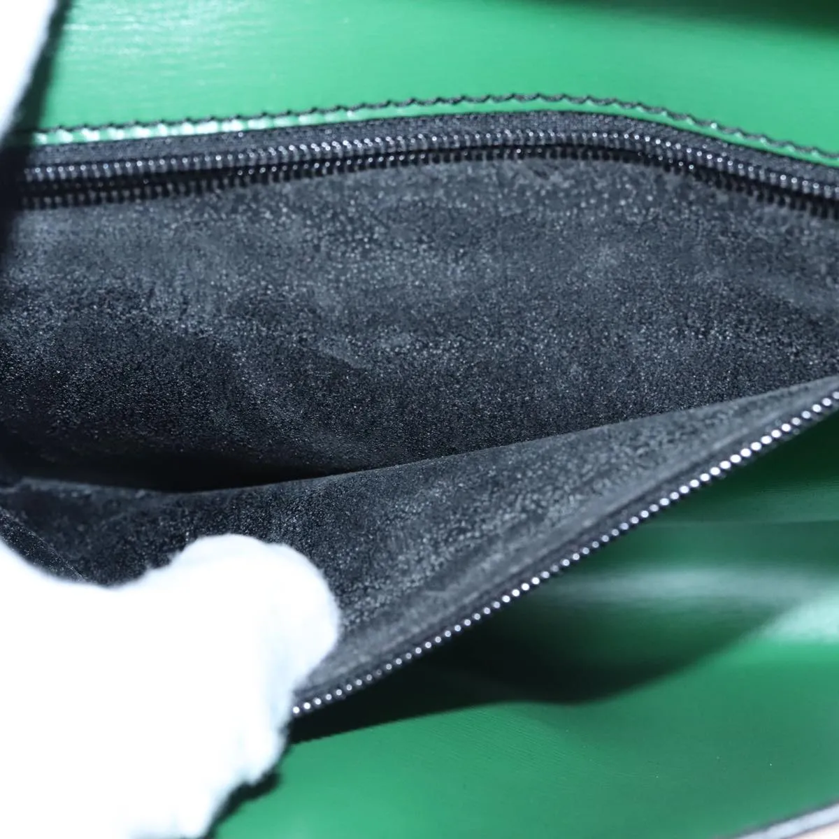 LOUIS VUITTON Epi Pochette Arche Shoulder Bag Green M52574 LV 104383