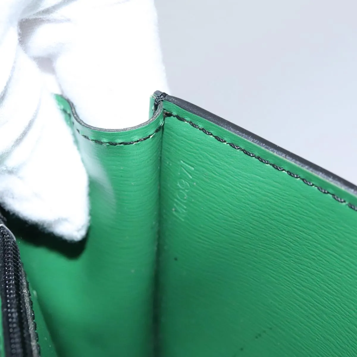 LOUIS VUITTON Epi Pochette Arche Shoulder Bag Green M52574 LV 104383