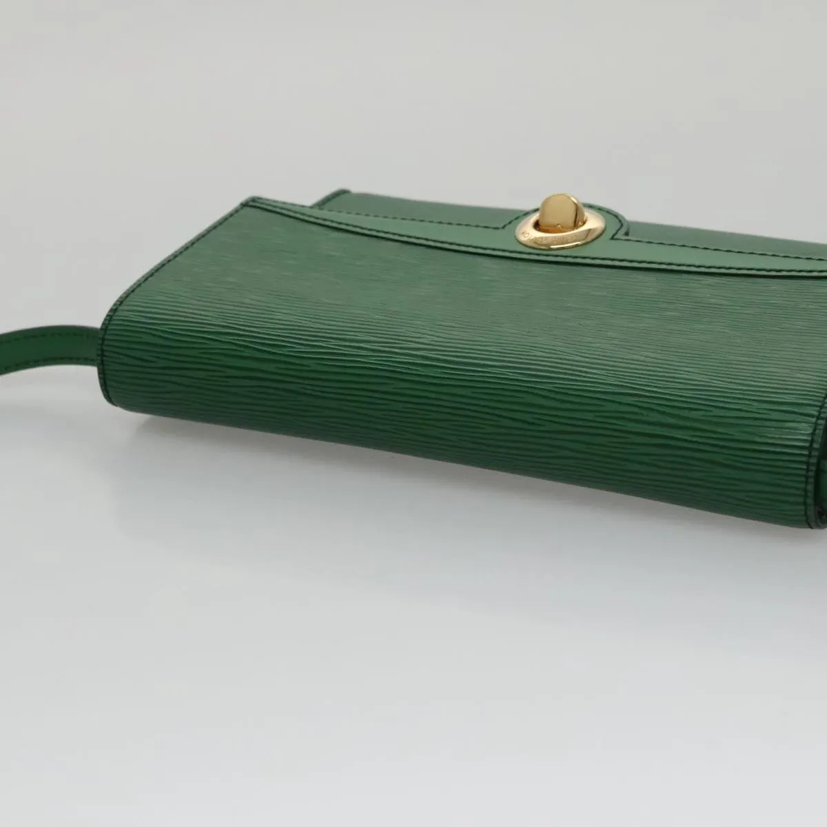 LOUIS VUITTON Epi Pochette Arche Shoulder Bag Green M52574 LV 104383