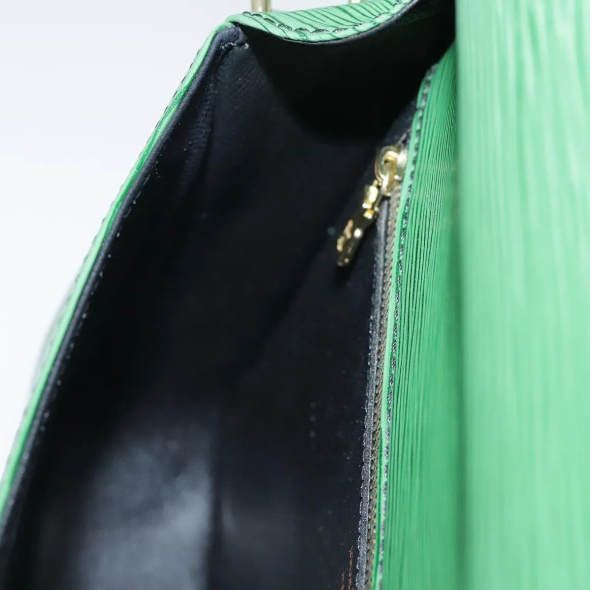 LOUIS VUITTON Epi Saint Cloud GM Shoulder Bag Green M52194 LV 104049