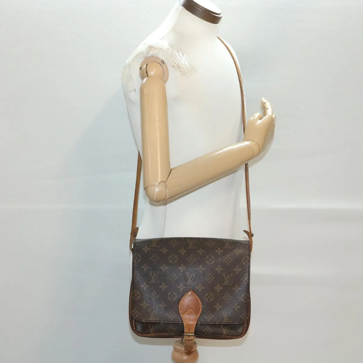 LOUIS VUITTON Monogram Cartouchiere GM Shoulder Bag M51252 LV ar9119