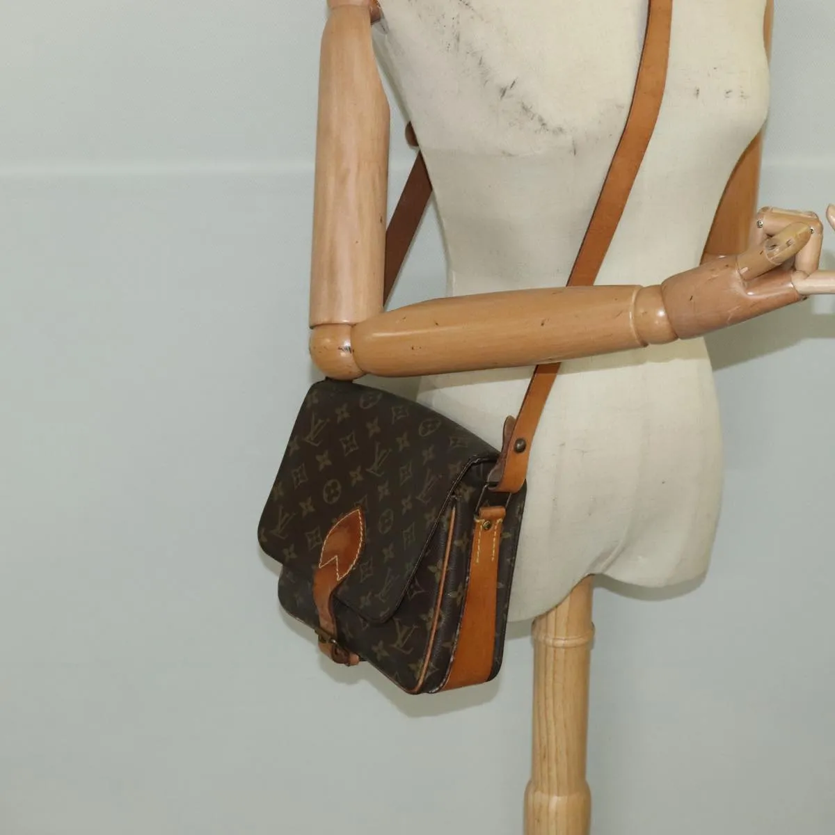 LOUIS VUITTON Monogram Cartouchiere MM Shoulder Bag M51253 LV 104823
