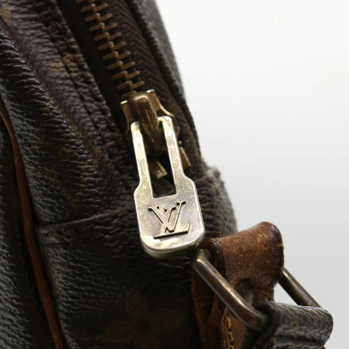 LOUIS VUITTON Monogram Danube MM Shoulder Bag M45264 LV rd4612