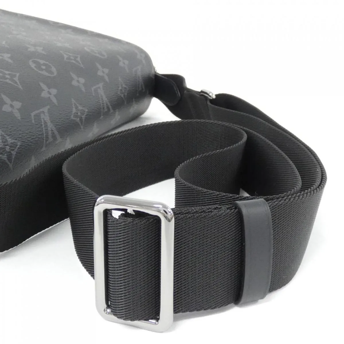 Louis Vuitton Monogram Eclipse District MM M45271 Shoulder Bag