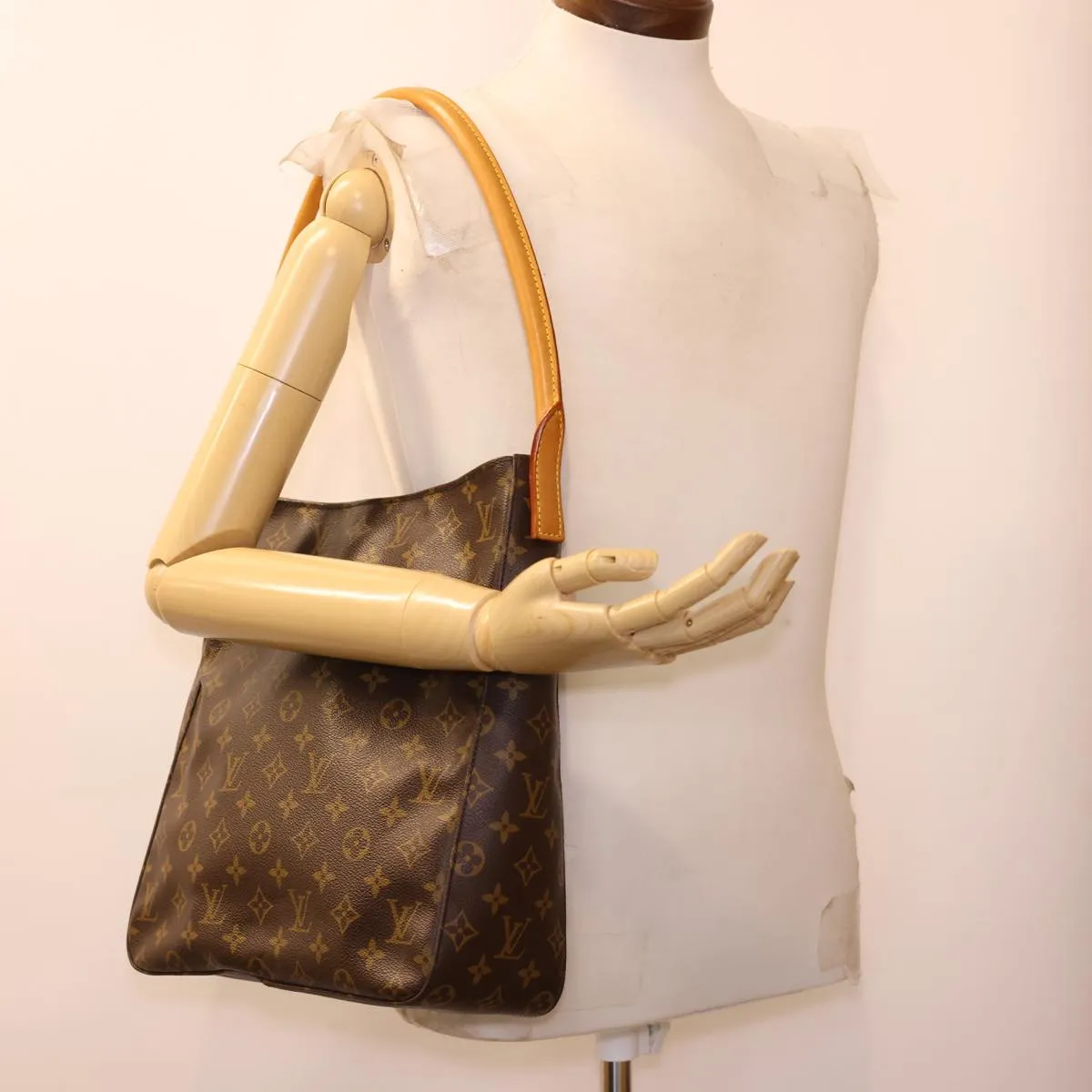 LOUIS VUITTON Monogram Looping GM Shoulder Bag M51145 LV am4175