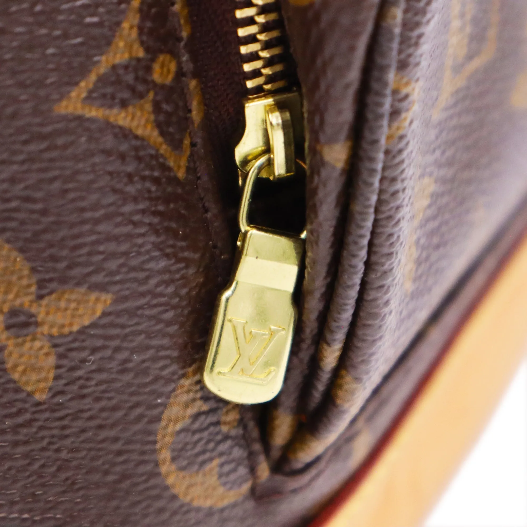 Louis Vuitton Monogram Montsouris MM Backpack SP0037