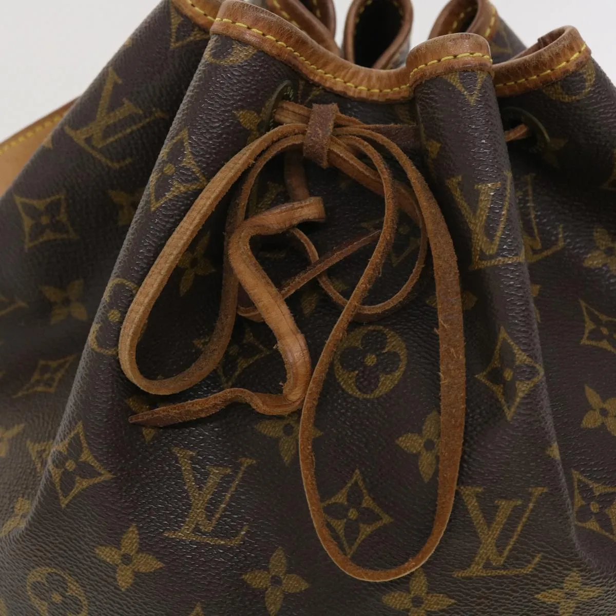 LOUIS VUITTON Monogram Noe Shoulder Bag M42224 LV 39904