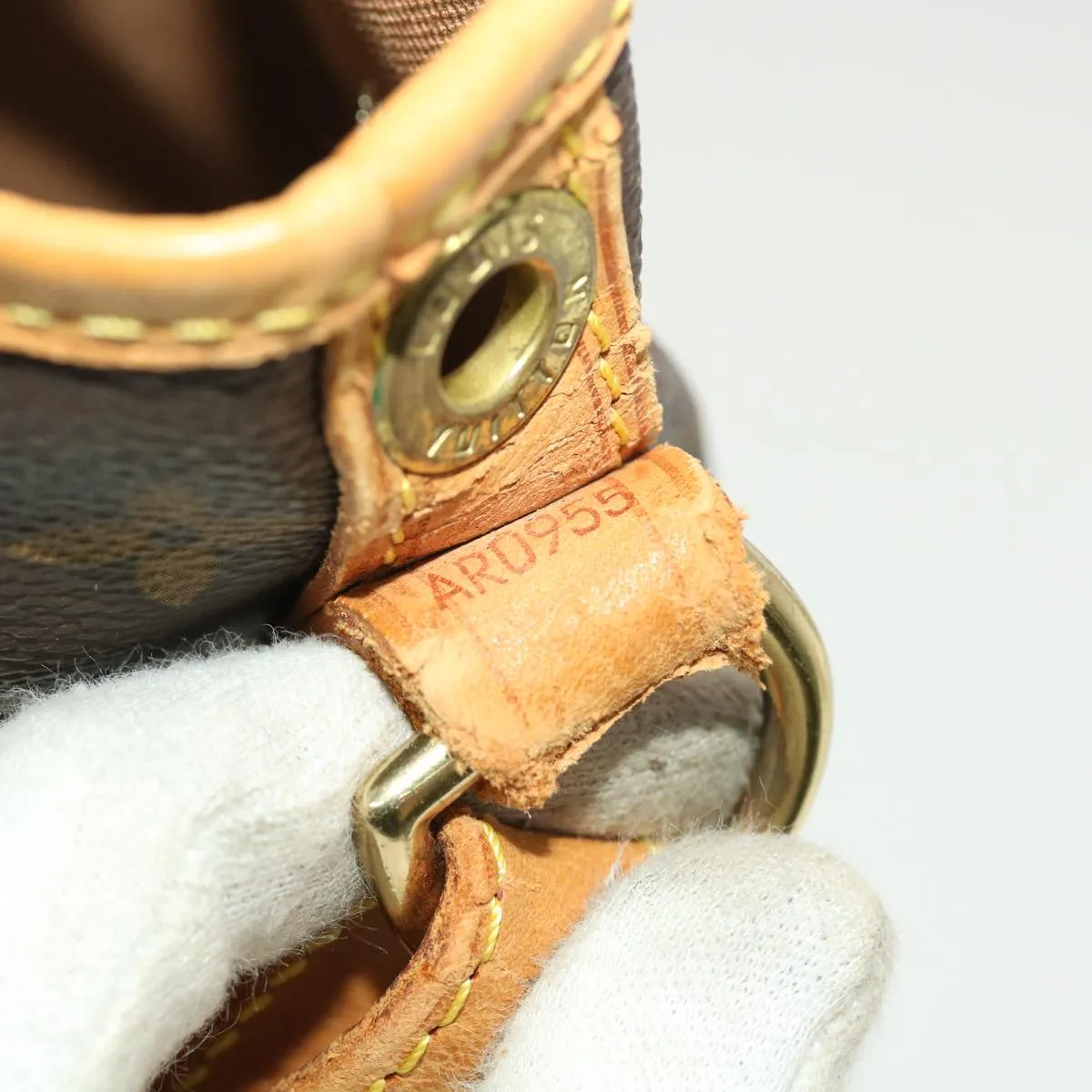 LOUIS VUITTON Monogram Noe Shoulder Bag M42224 LV rd4746