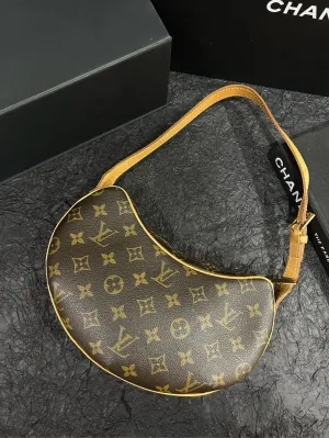 Louis Vuitton Monogram Pochette Accessoires Canvas Brown Shoulder Bag