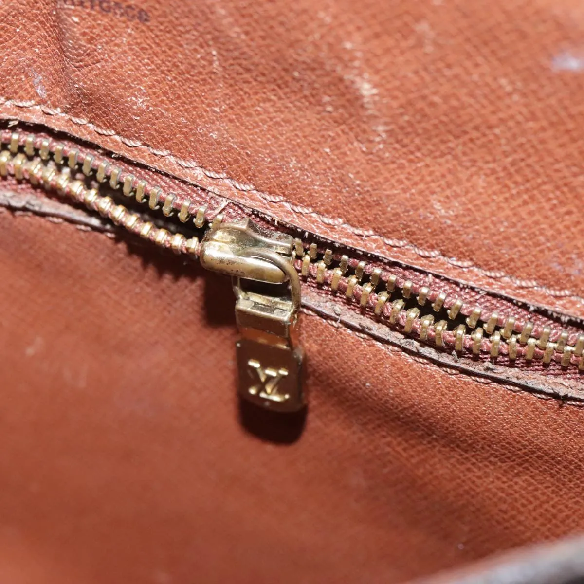 LOUIS VUITTON Monogram Saint Cloud MM Shoulder Bag M51243 LV 104008