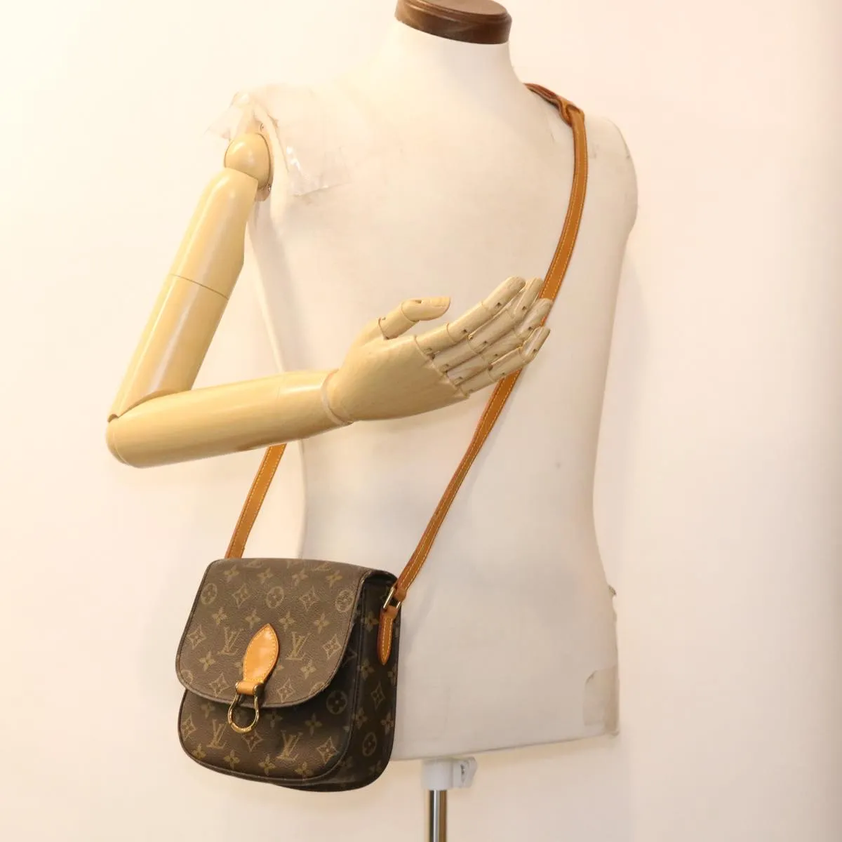LOUIS VUITTON Monogram Saint Cloud MM Shoulder Bag M51243 LV 38393