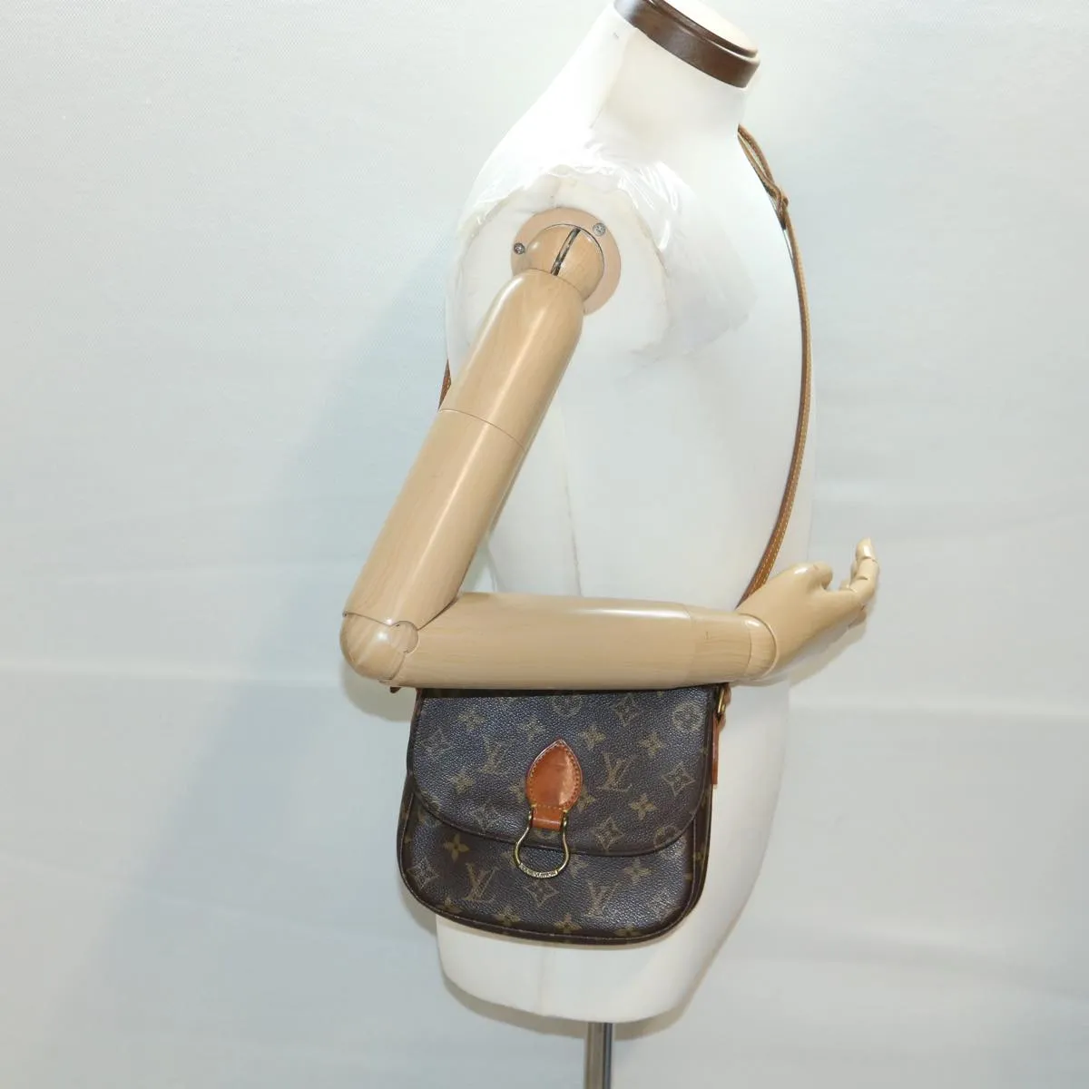 LOUIS VUITTON Monogram Saint Cloud MM Shoulder Bag M51243 LV 39302