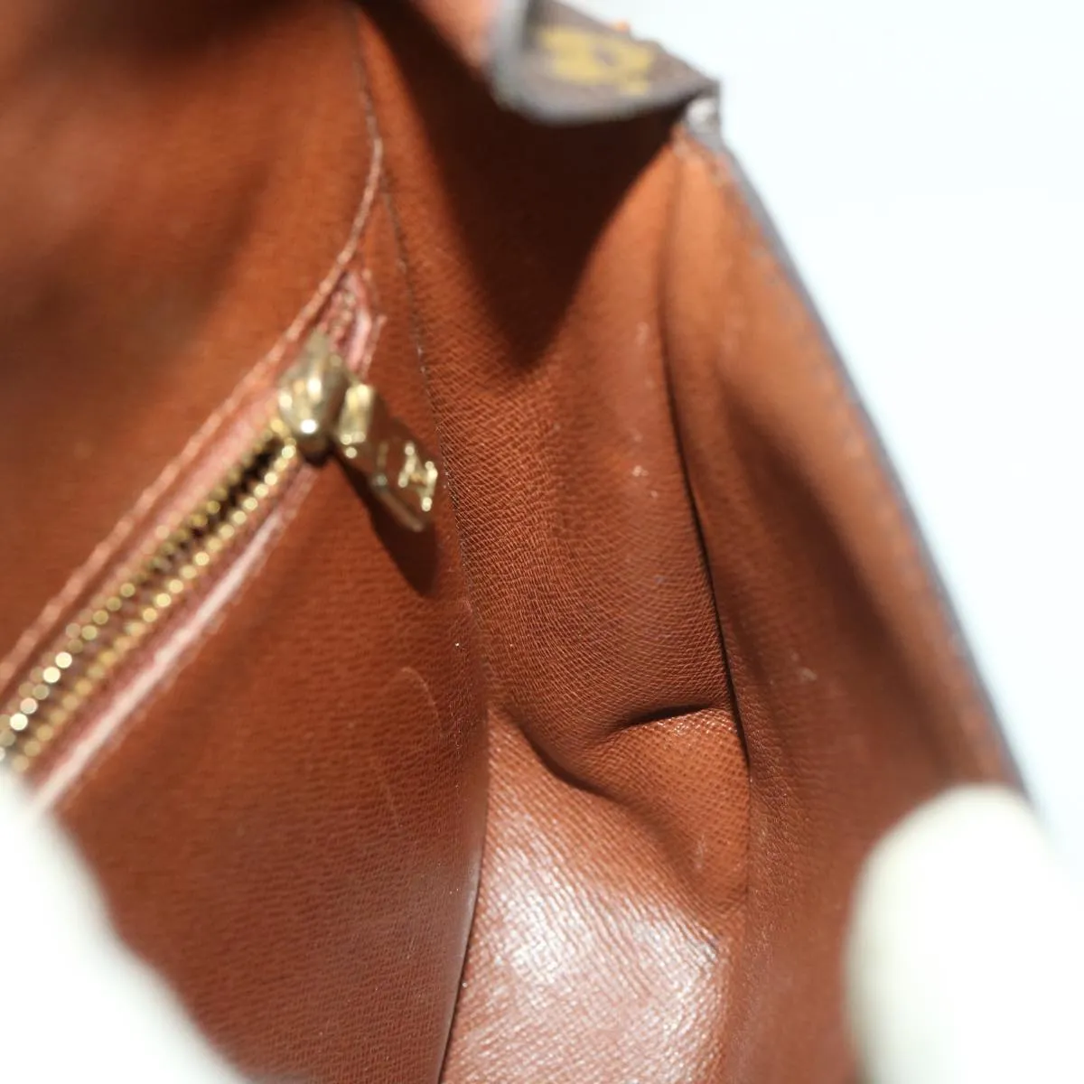 LOUIS VUITTON Monogram Saint Cloud MM Shoulder Bag M51243 LV 39302
