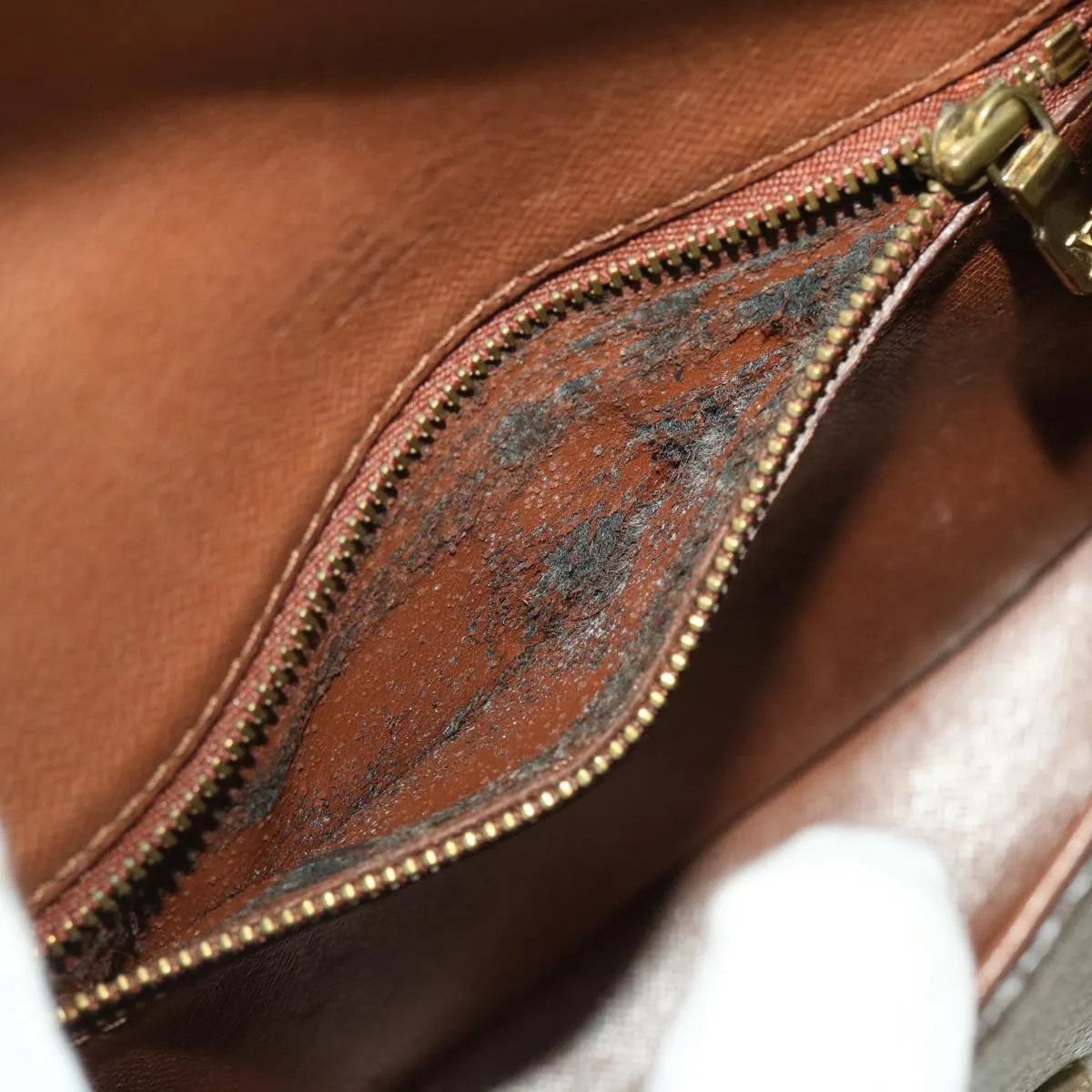 LOUIS VUITTON Monogram Saint Cloud MM Shoulder Bag M51243 LV 40144