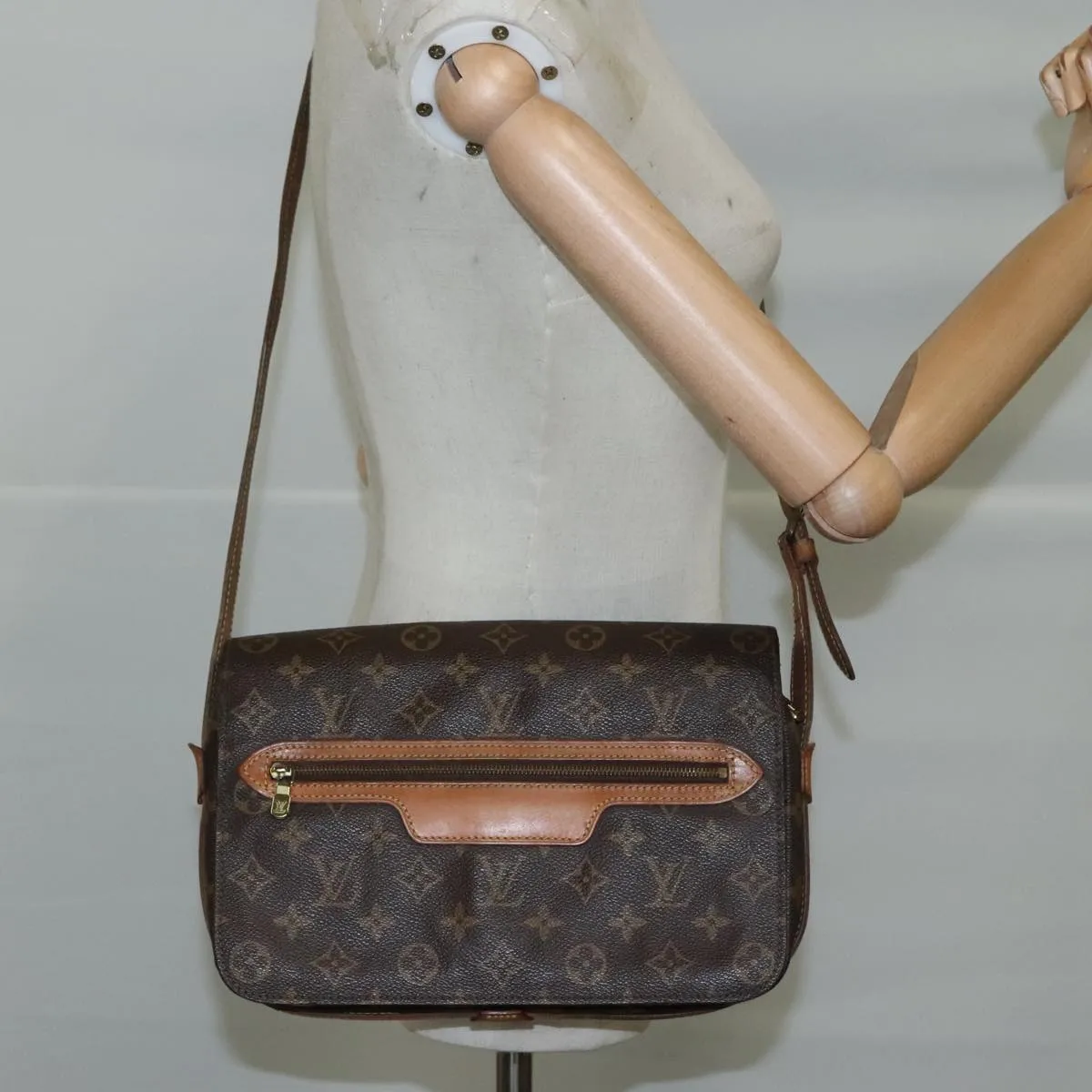 LOUIS VUITTON Monogram Saint Germain Shoulder Bag M51207 LV 107142