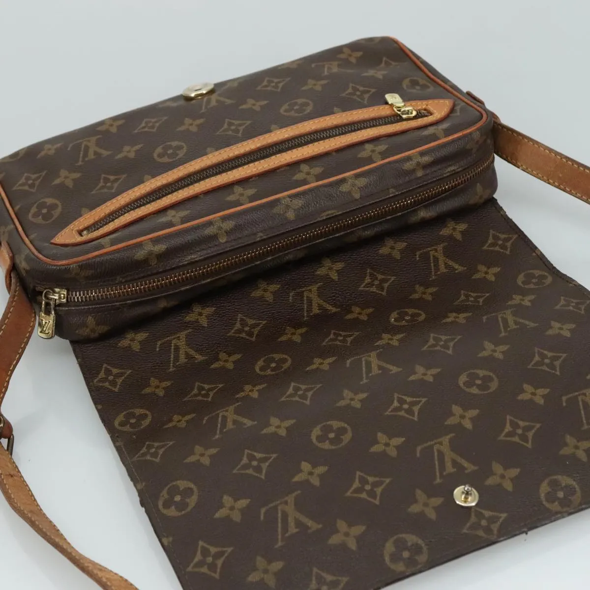 LOUIS VUITTON Monogram Saint Germain Shoulder Bag M51207 LV 107142