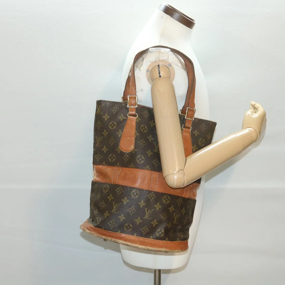 LOUIS VUITTON Monogram USA Model Bucket GM Shoulder Bag T42236 LV ar9100