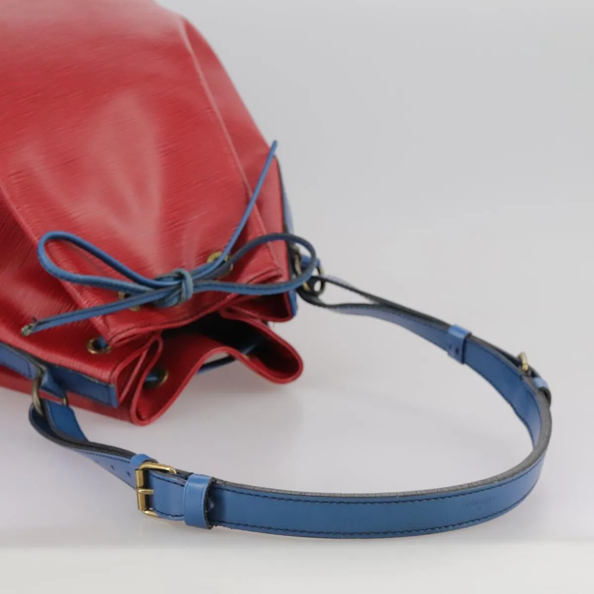 Louis Vuitton Noe Red Leather Shoulder Bag