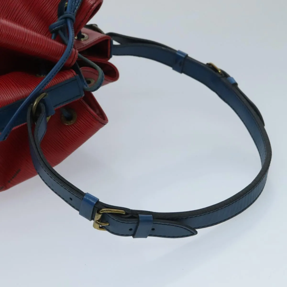 Louis Vuitton Noe Red Leather Shoulder Bag