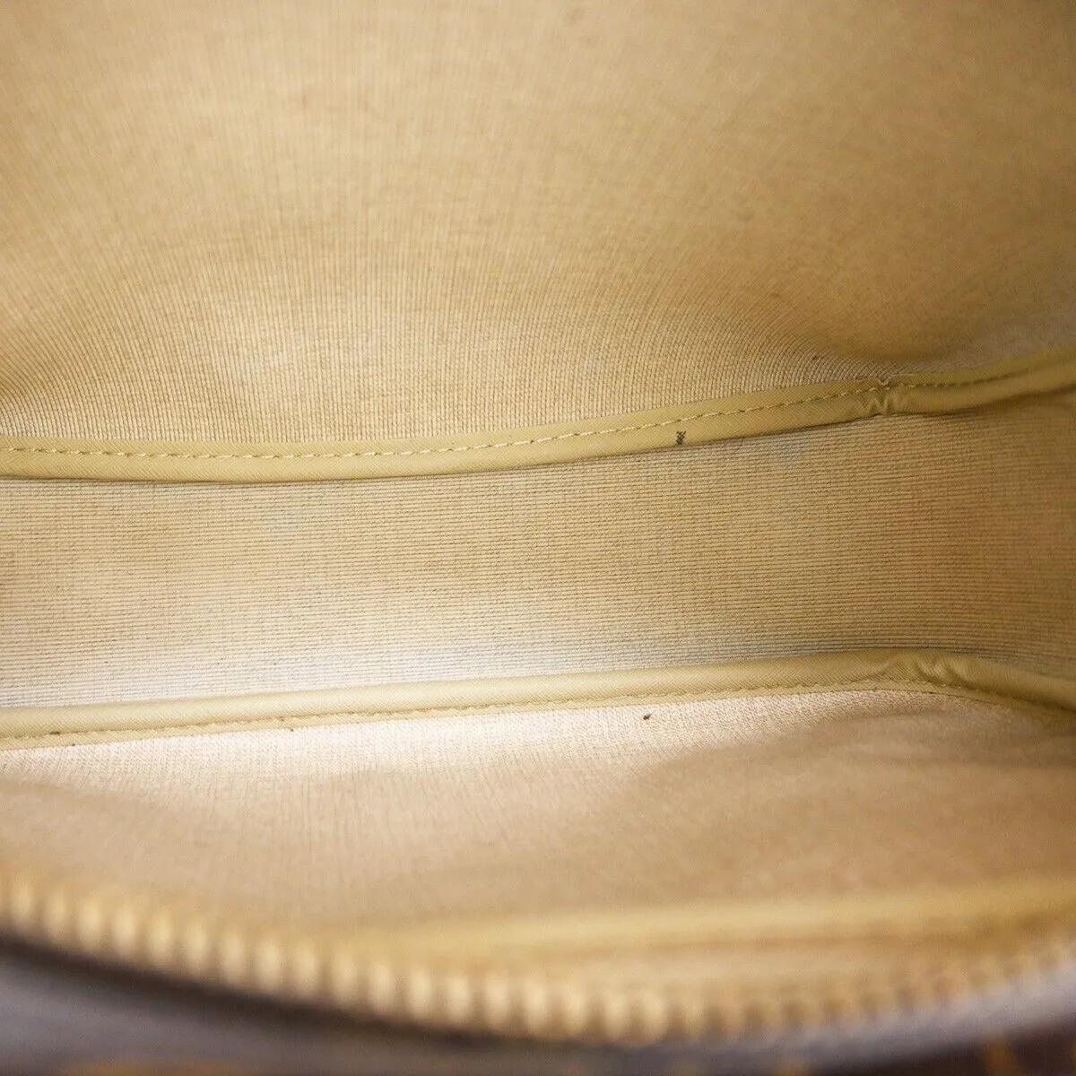 Louis Vuitton Reporter Pm  Canvas Shoulder Bag ()