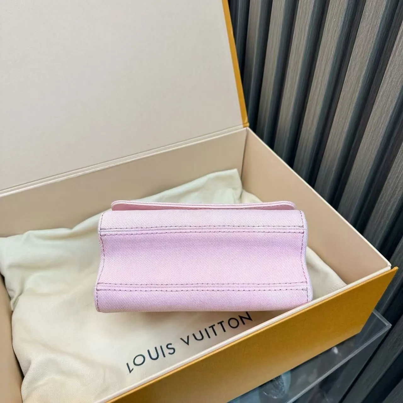 Louis Vuitton Twist Pink Shoulder Bag