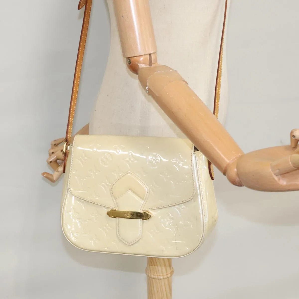 LOUIS VUITTON Vernis Bell Flower GM Shoulder Bag Broncorail M91706 105742
