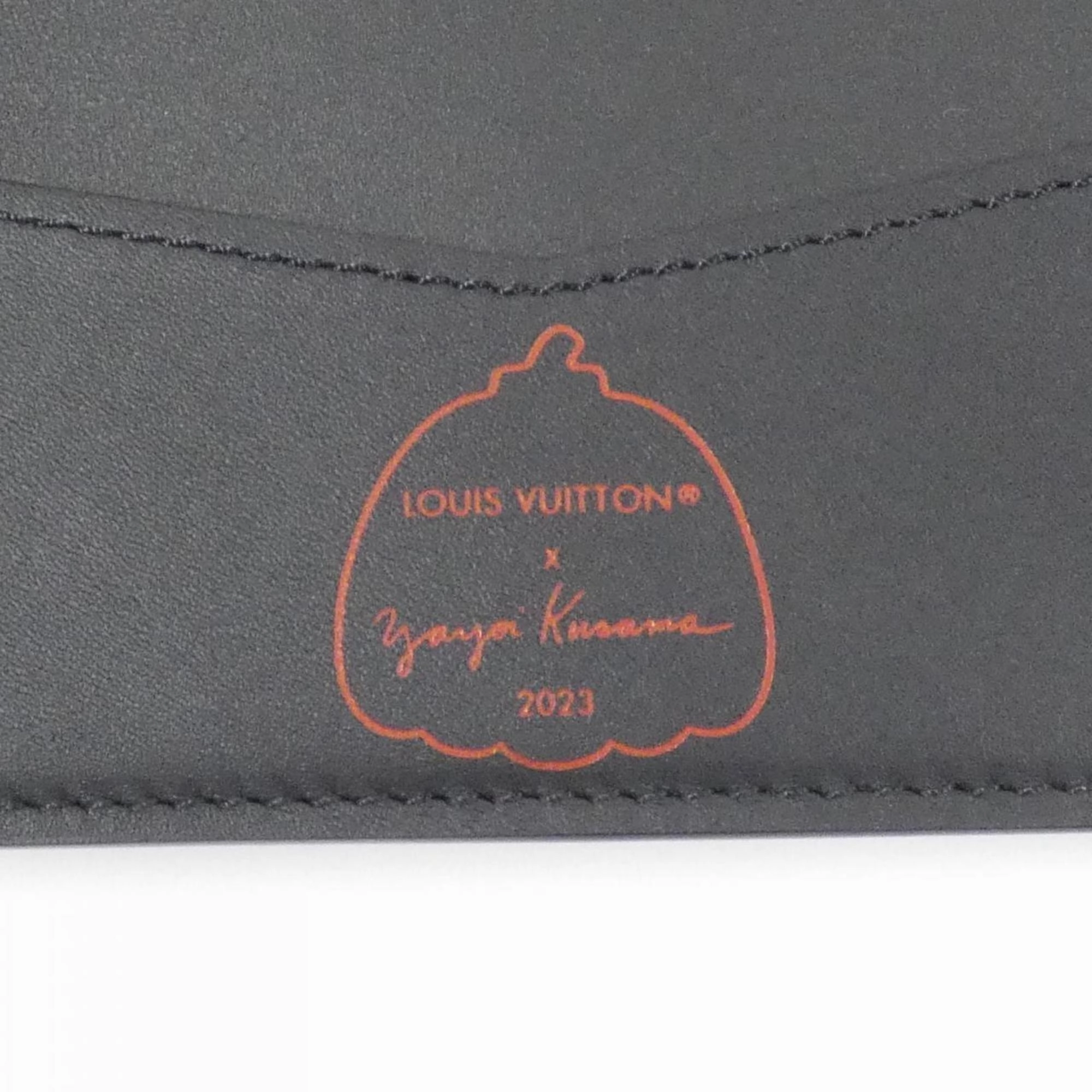 Louis Vuitton Leather Wallet (Bi-Fold) (Pre-Owned)