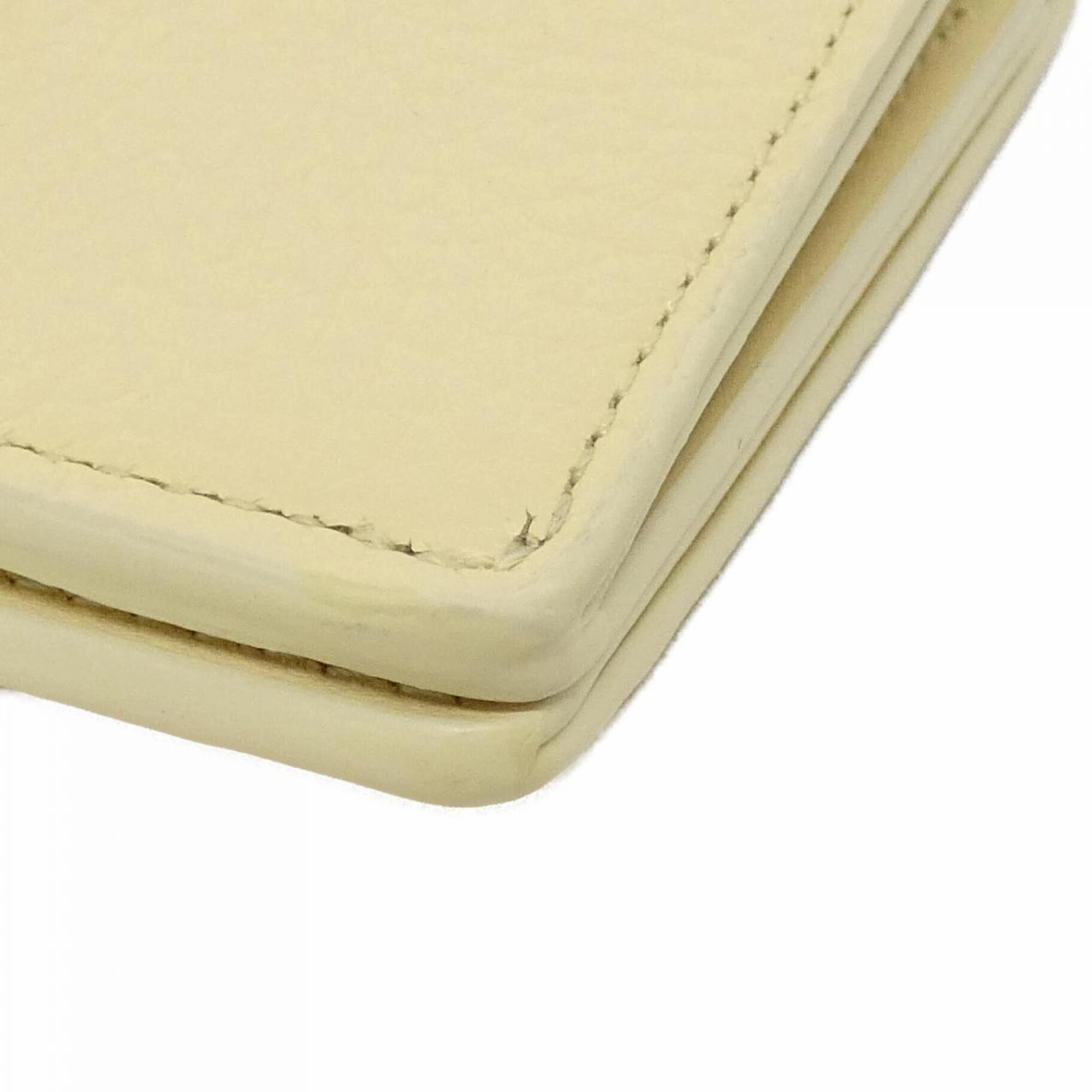 Louis Vuitton Leather Wallet (Bi-Fold) (Pre-Owned)