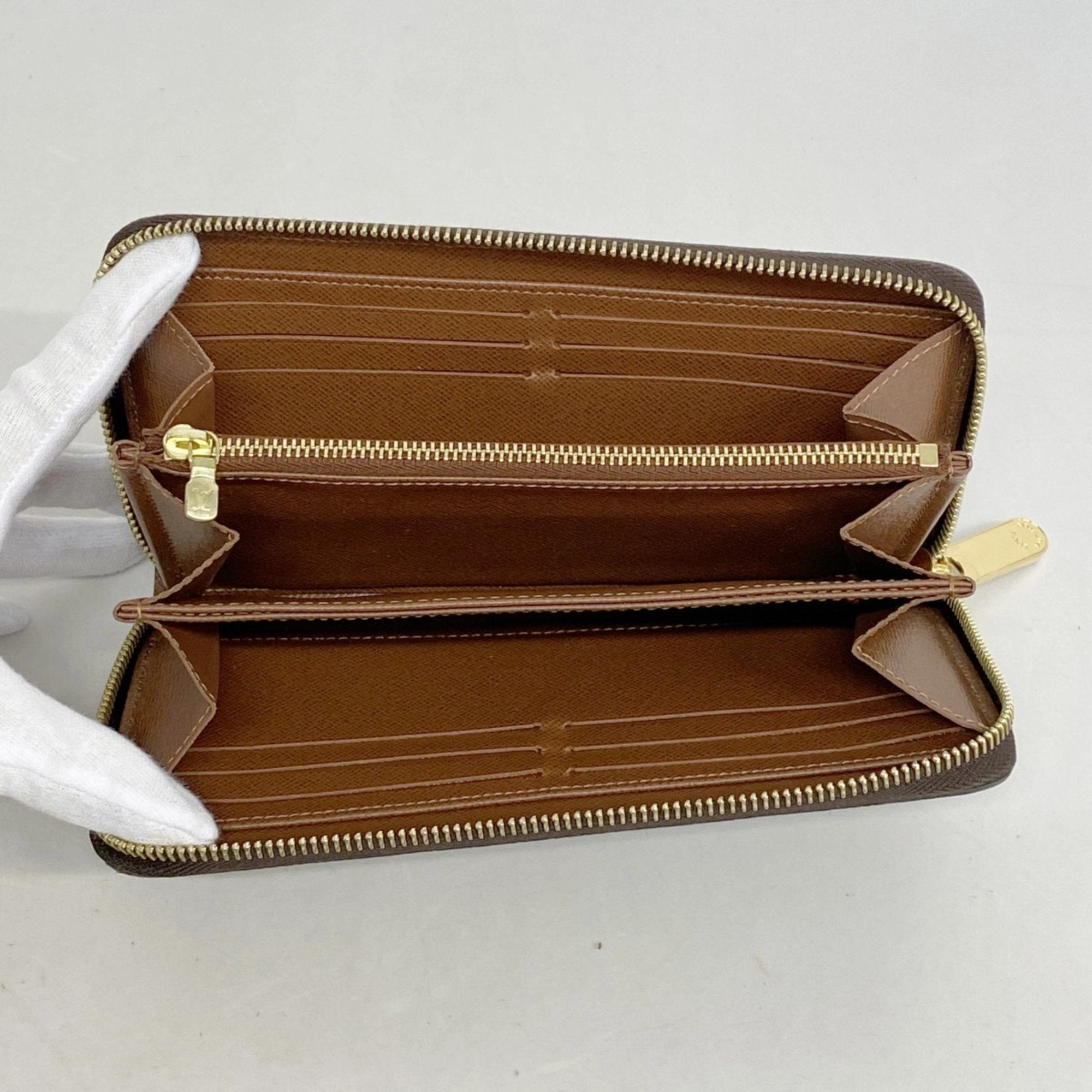 Louis Vuitton Long Wallet (Bi-Fold) (Pre-Owned)