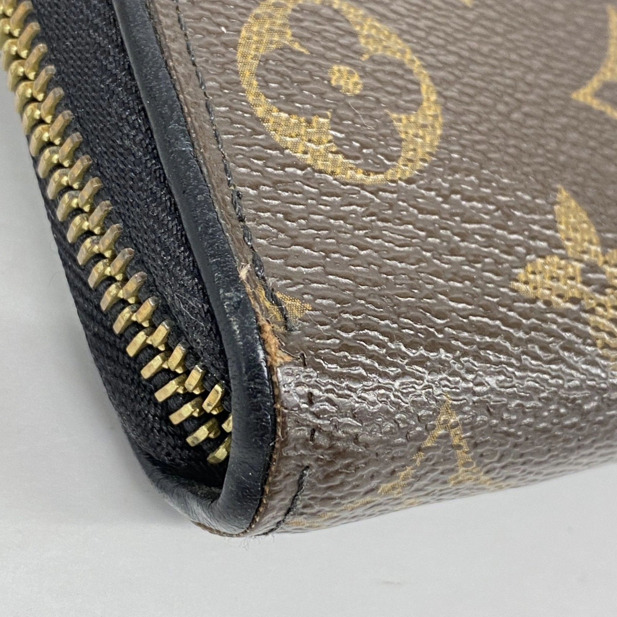 Louis Vuitton Noir Long Wallet (Bi-Fold) (Pre-Owned)