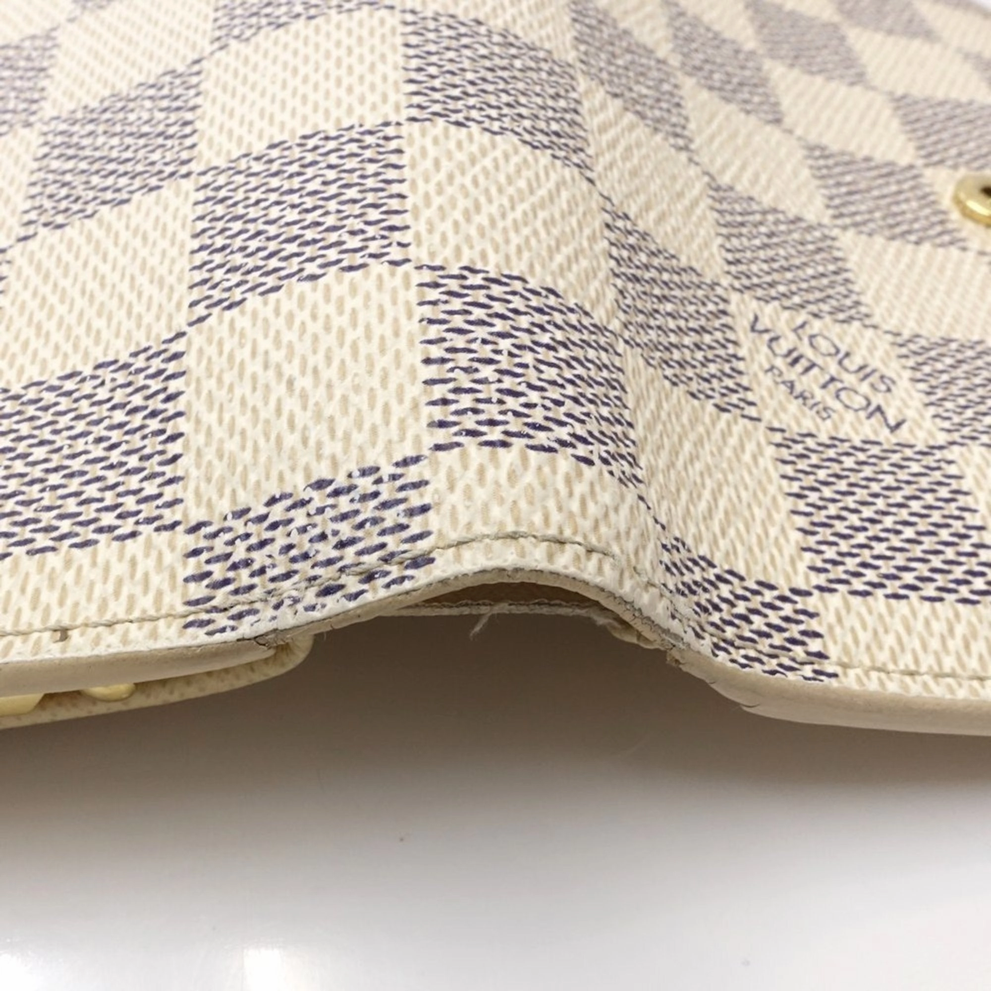 Louis Vuitton  Wallet (Bi-Fold) (Pre-Owned)