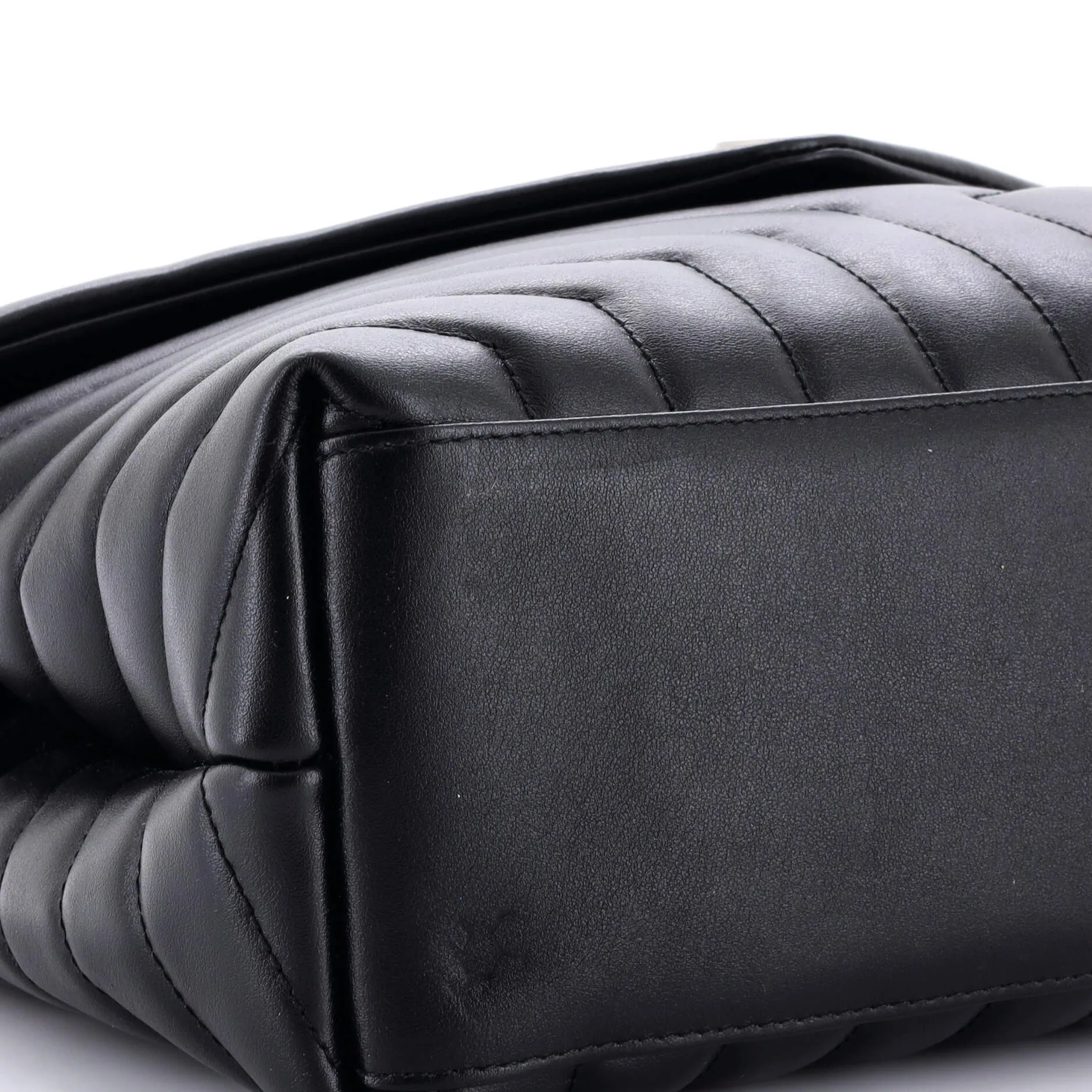 Loulou Shoulder Bag Matelasse Chevron Leather Medium