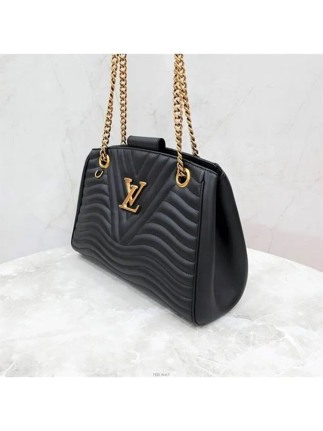 Lux You New Product Wave Chain Shoulder Bag Black M51496