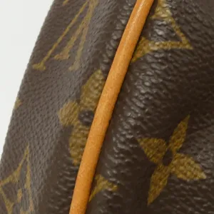 Luxury Croissant Canvas Shoulder Bag with Subtle Detailing