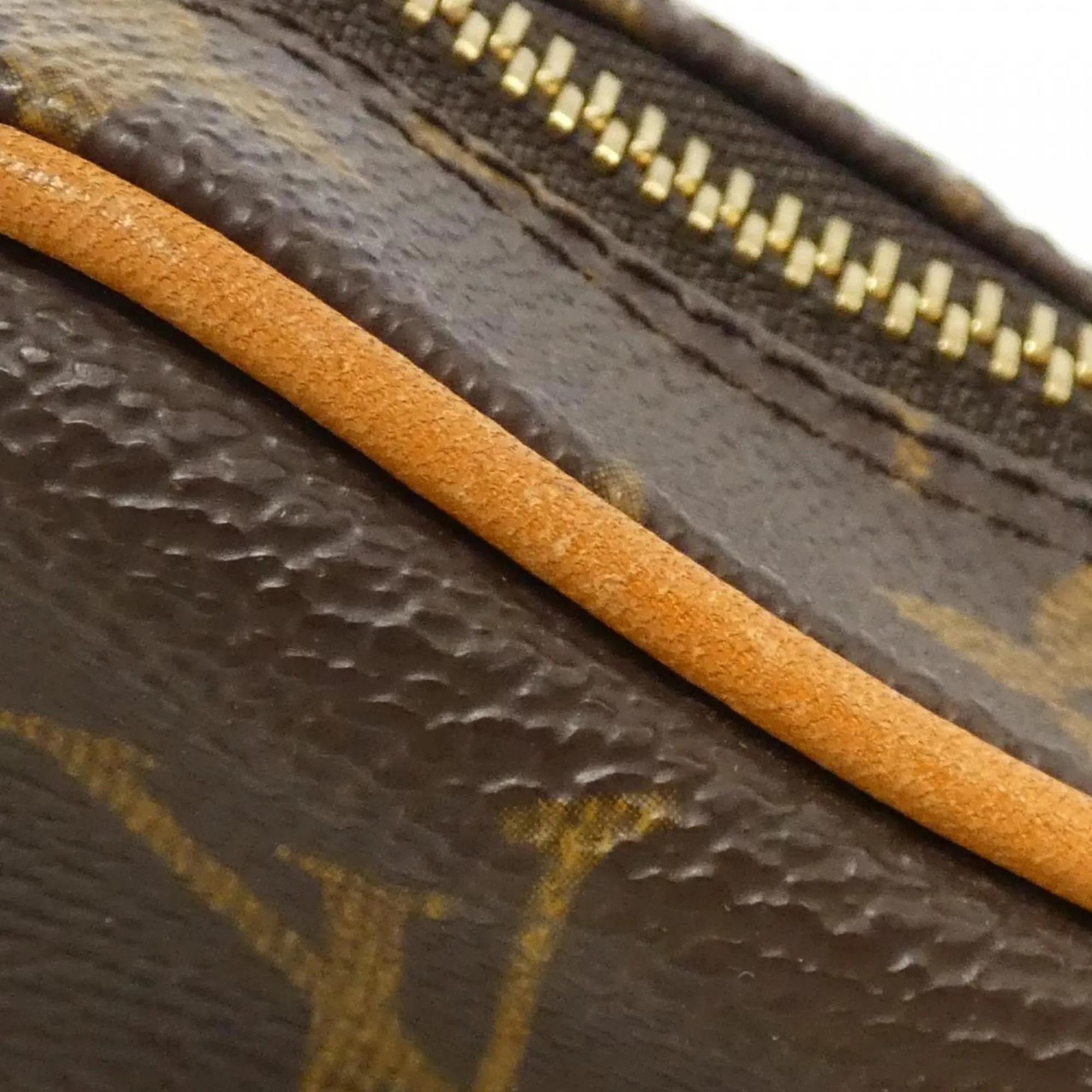 Luxury Croissant Canvas Shoulder Bag with Subtle Detailing