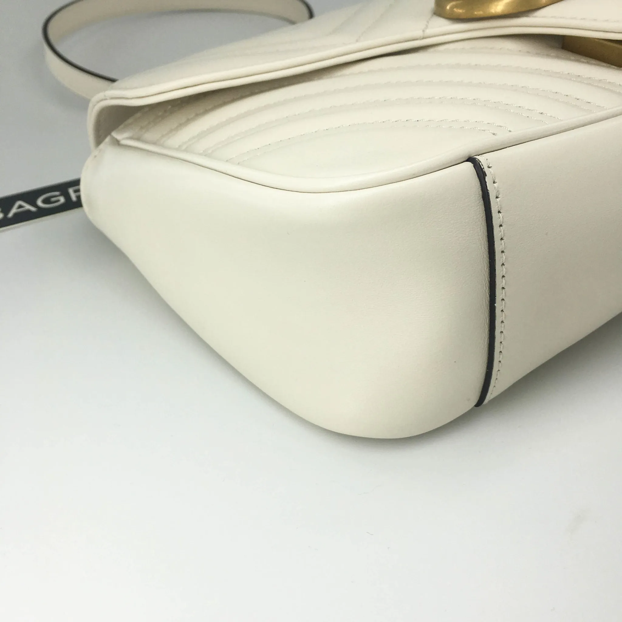 Marmont Matelasse Small Shoulder Bag in White