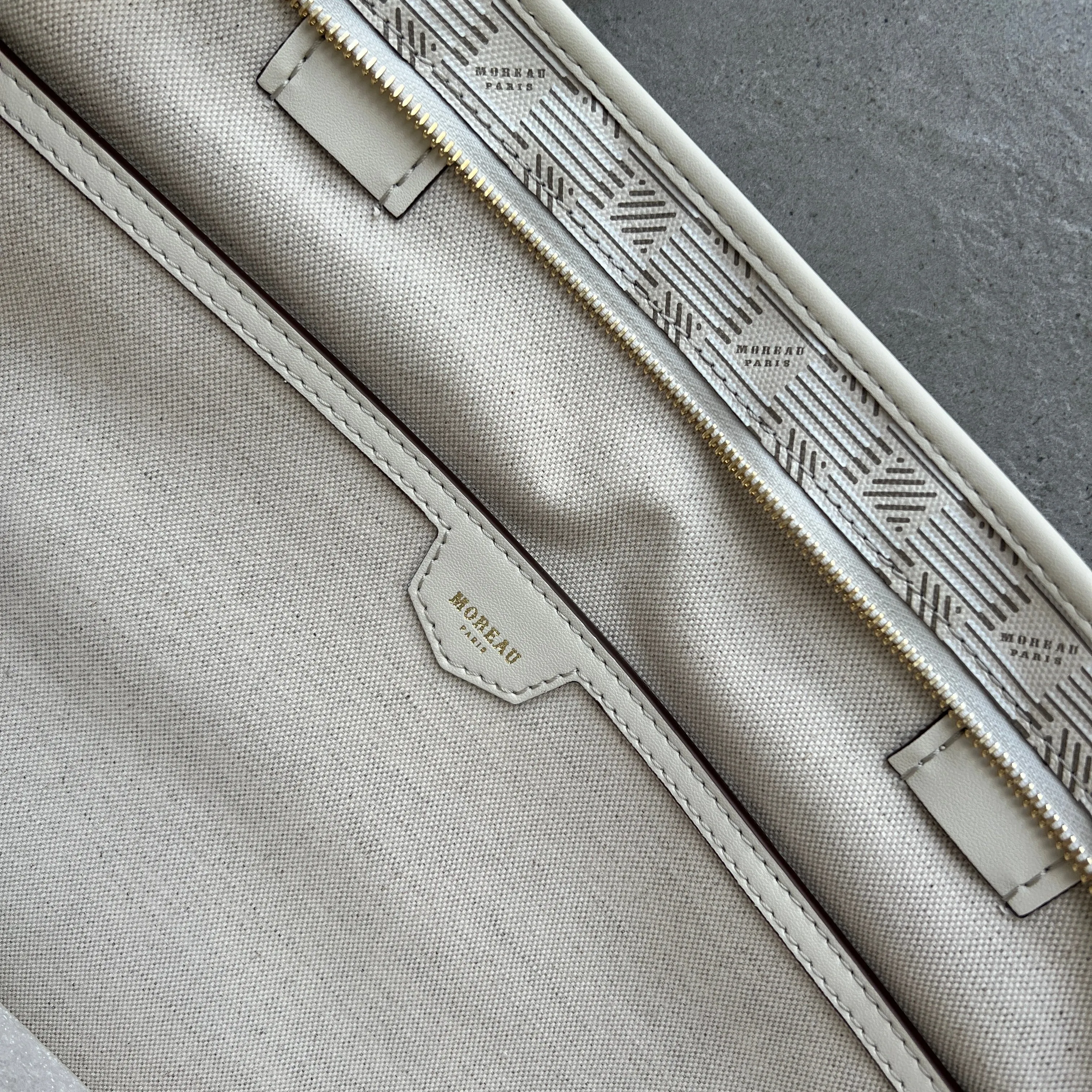 new Saint Tropez Zip Tote GM, Champagne