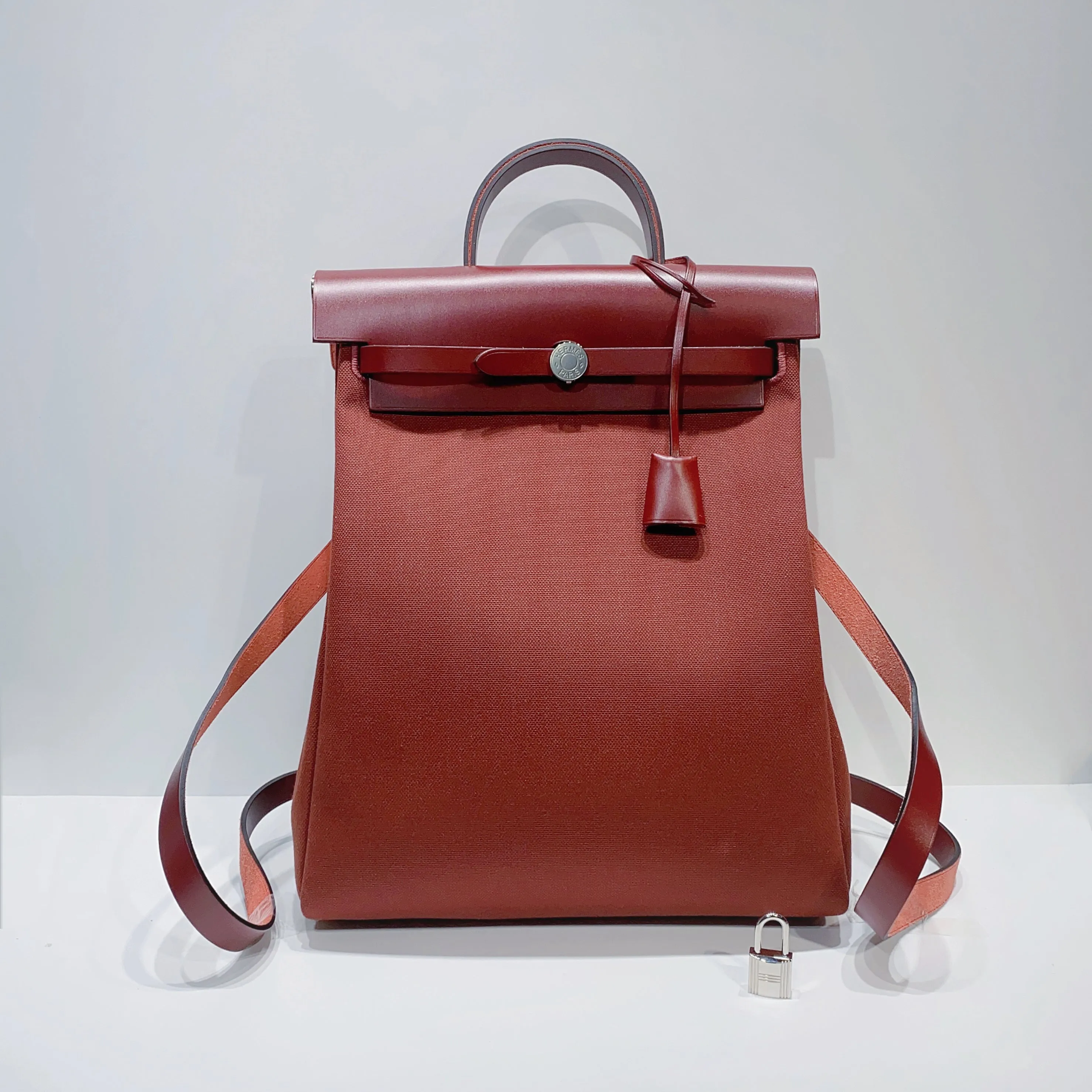 No.3946-Hermes Herbag A Dos Zip Retourne Tilt Backpack (Unused / )