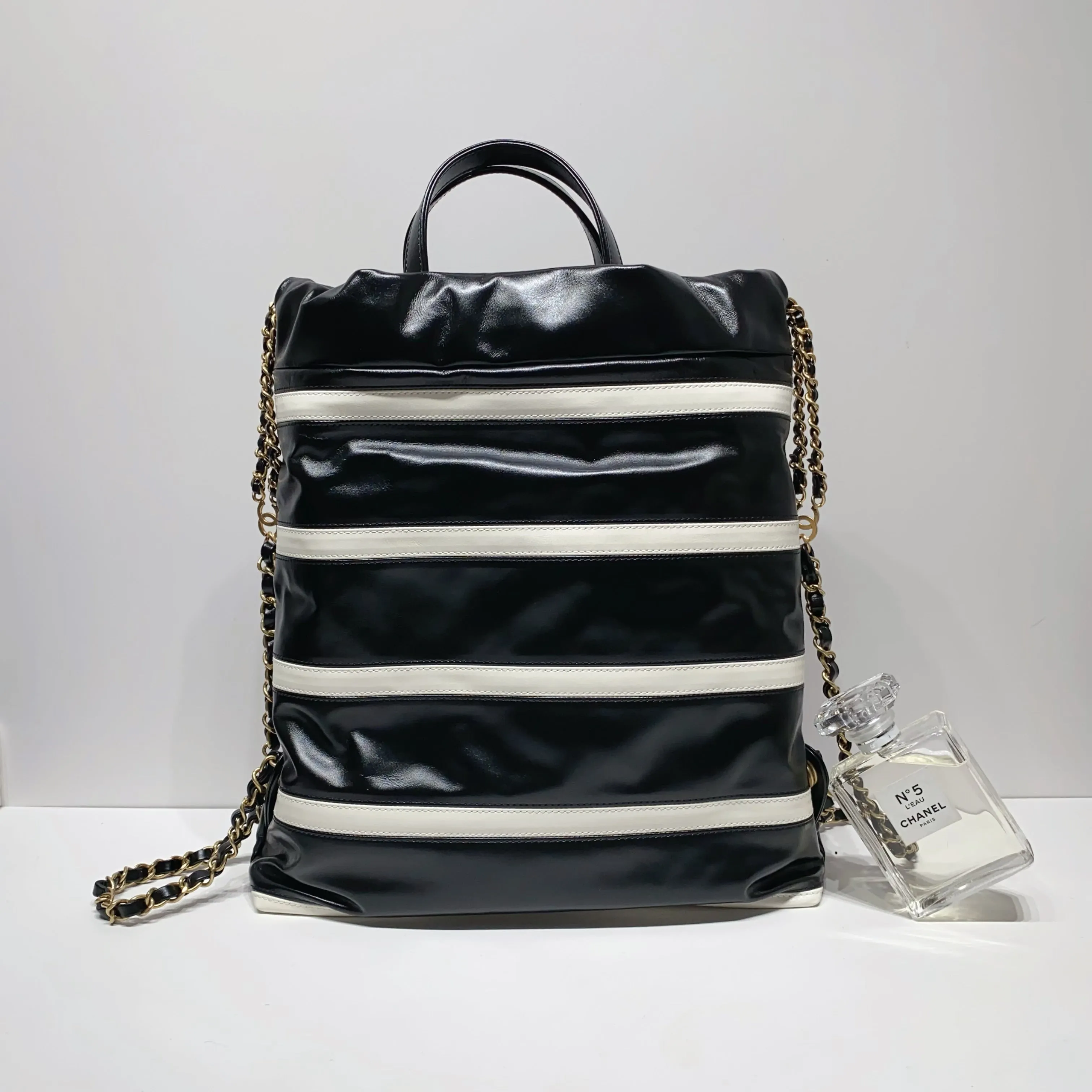 No.4285-Chanel Small 22 Backpack (Brand New / )