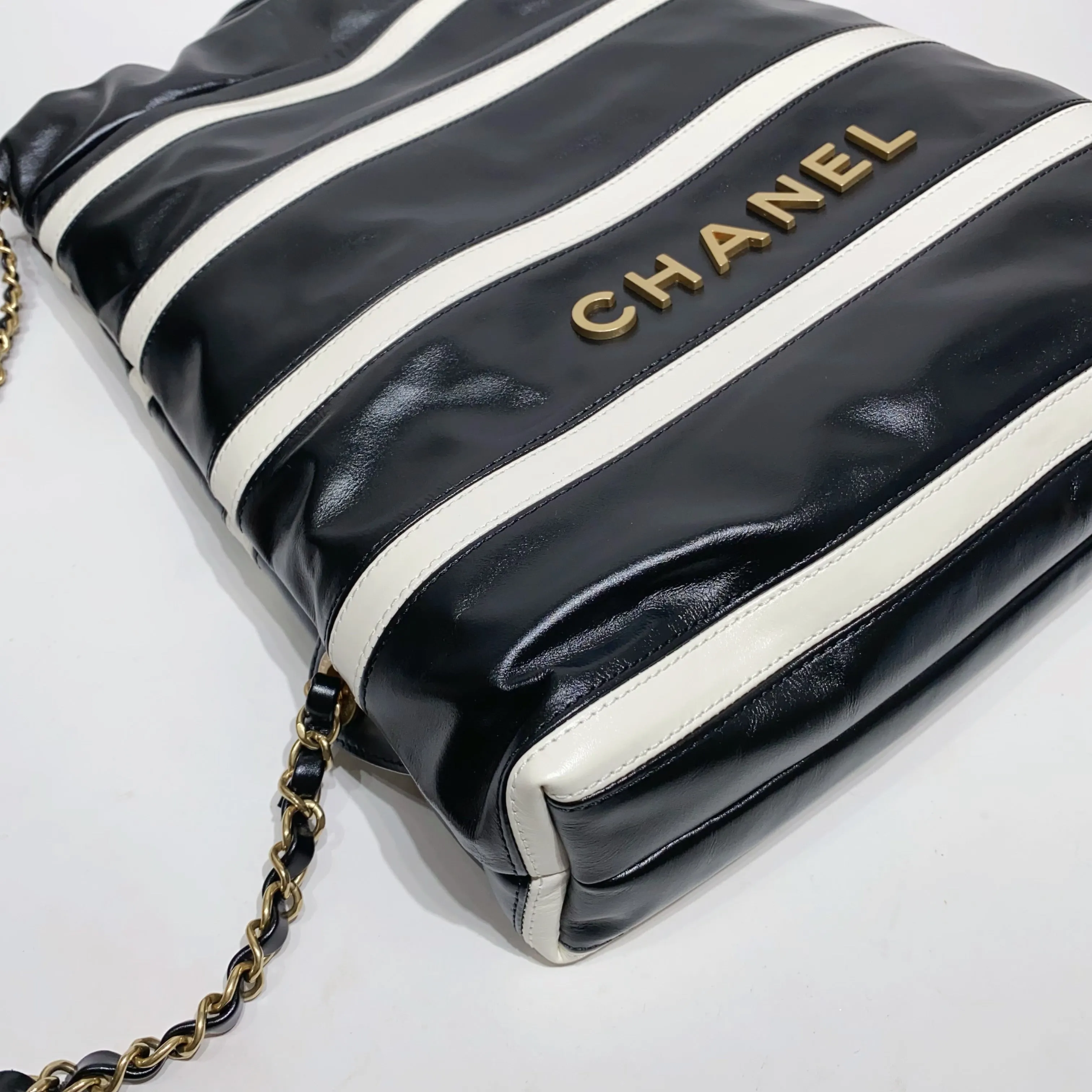 No.4285-Chanel Small 22 Backpack (Brand New / )
