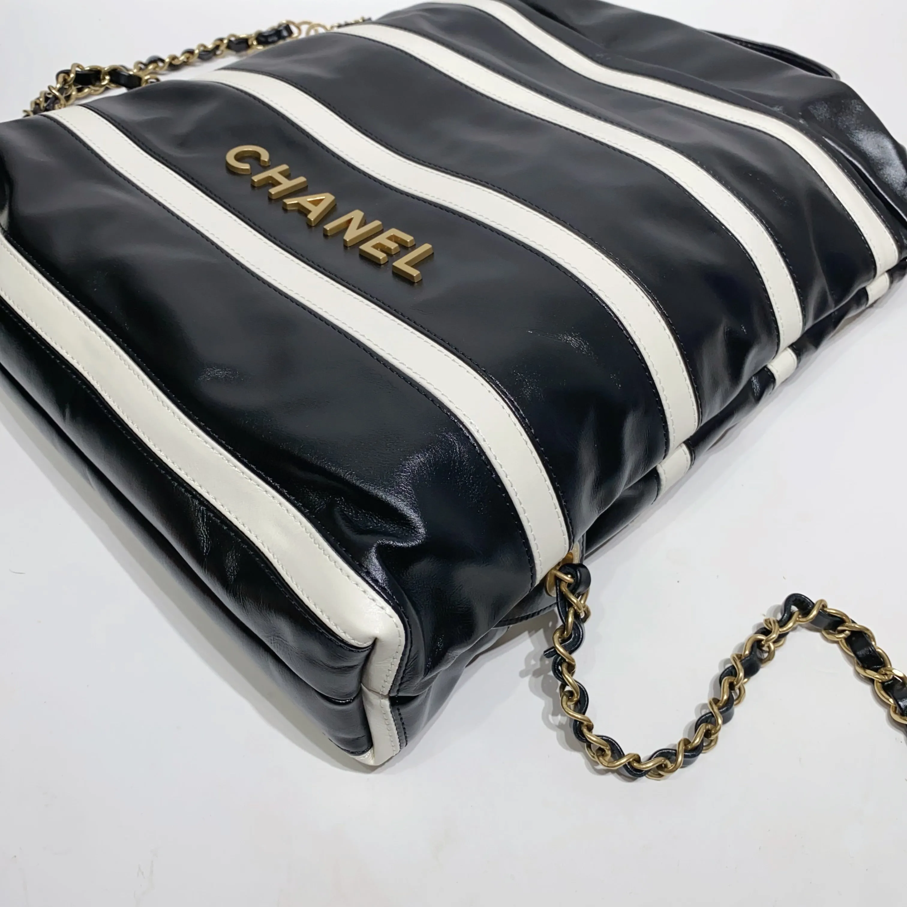 No.4285-Chanel Small 22 Backpack (Brand New / )