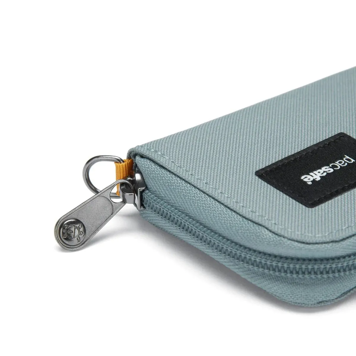 Pacsafe RFIDsafe RFID Blocking Card Wallet